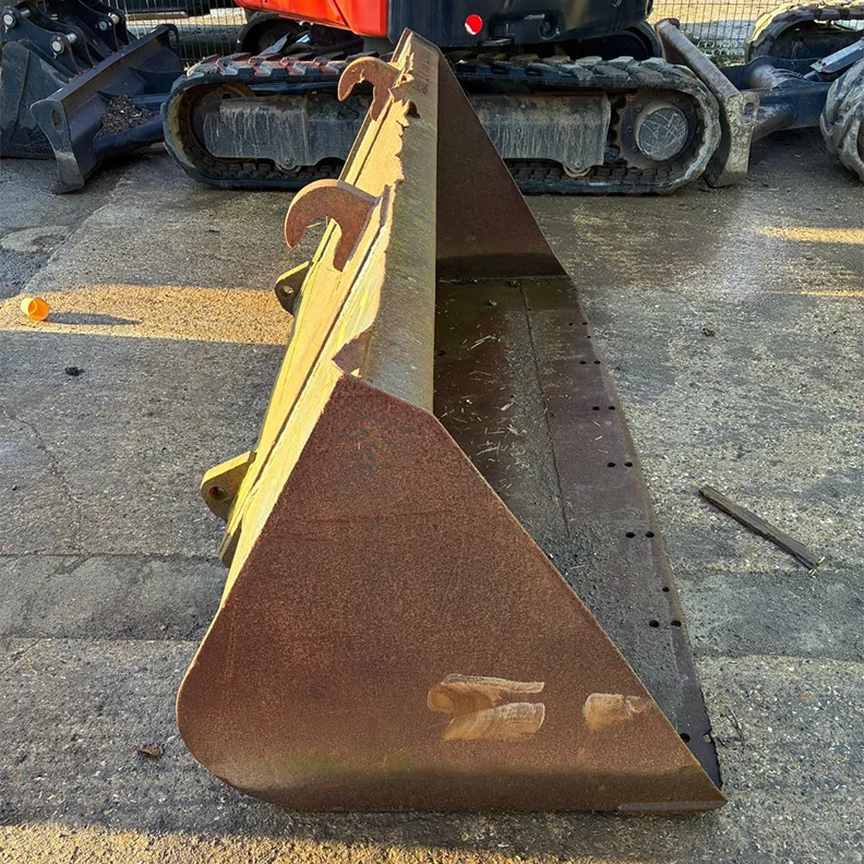 9m-17m Bucket Attachment JCB